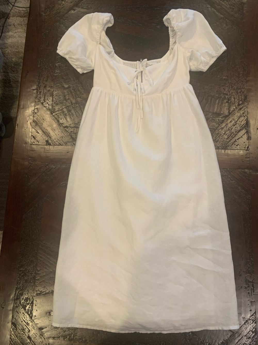 Wilfred White Puff-Sleeve Midi Dress